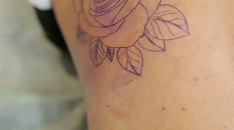 Master Makes Tattoo On Back Stock Footage 38385682