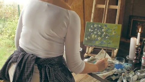Master paints a picture Stock Footage 72730031