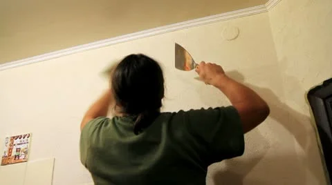 Master prepares for the plaster wall. Видео 8930871
