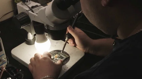 The master soldering the PCB. Stock Footage 101295916