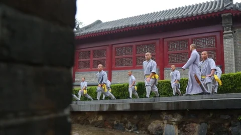 Master training Shaolin monks in Kung fu Stock Footage 88677688