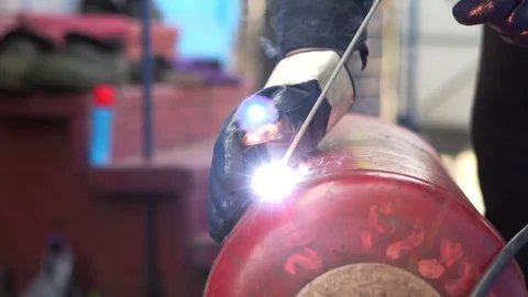 Master welding cast iron cooking iron Stock Footage 111049558