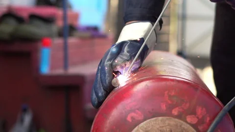 Master welding cast iron cooking iron Stock Footage 111452289