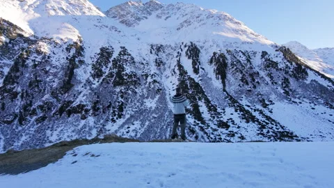 Master Wide Valley View Front-to-Back Drone Circle Shot Stock-Footage 323902984