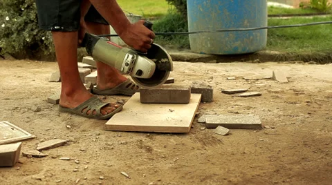 Master worker foreman makes road - 6 Vídeos de archivo 32757413