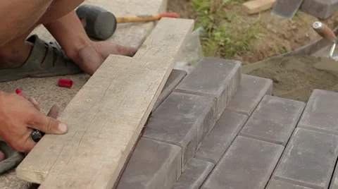 Master worker foreman makes road - 7 Vídeos de archivo 32757518