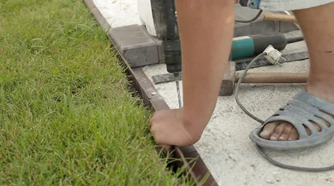 Master worker foreman makes road - 4 Vídeos de archivo 32757736