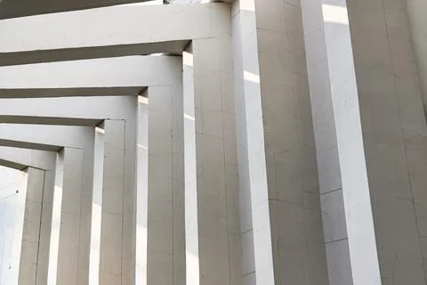 In a masterclass of minimalist geometry, this composition captures a rhythm.. Foto stock
