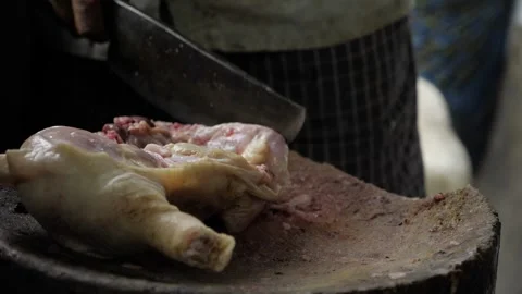 Mastering Indian Chicken Cutting Techniques Video stock 320945163