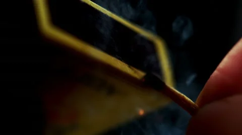 Match lighting on black background Vidéo 56877890