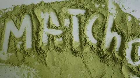 Matcha becomes a global wellness trend as demand for green tea keeps growing Vidéo 344044120