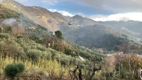 Material transport by helicopter 스톡 동영상 146332350