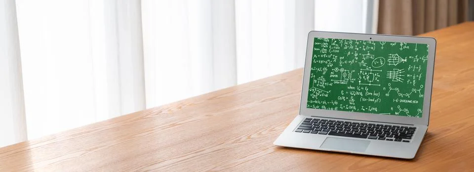 Mathematic equations and modish formula on computer screen 库存照片