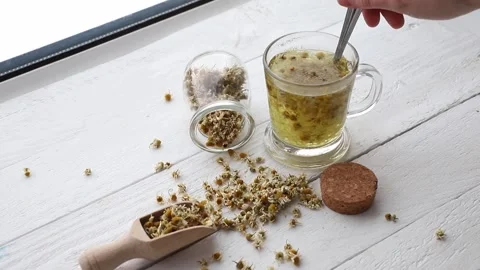 Matricaria chamomilla, chamomile tea. Stock-Footage 328170834