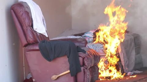 Mattress Fire 動画素材 18194767