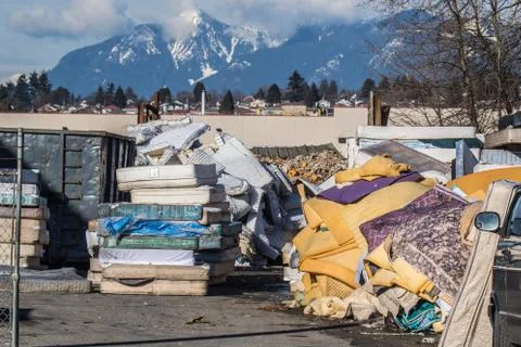 Mattress recycling facility operating at zero waste. Foto stock