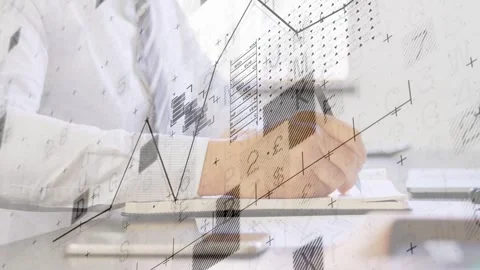 Mature man's right hand touching pen to notepad, annotating for finance, 库存影片 334694371