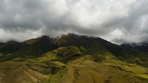 Maui, Hawaii Hyperlapes of mountain with clouds Stock Footage 103860078