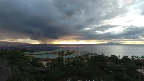 Maui Sunset 2 Pan Video stock 146703859
