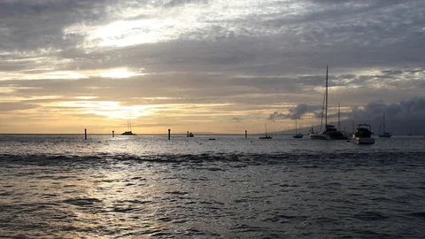 Maui Waves Coming In Stock-Footage 94611536