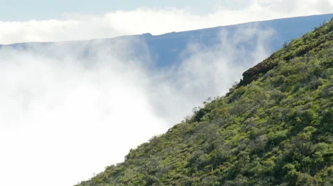 Mauna Kea Clouds 1 UHD Stockbeeldmateriaal 63081916
