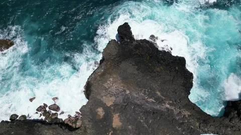 MAURITIUS WAVES BIRDEYE PAN LEFT 2 Video stock 303155719