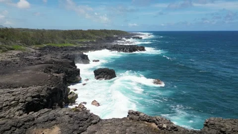 MAURITIUS WAVES PAN LEFT 1 Video stock 303155499