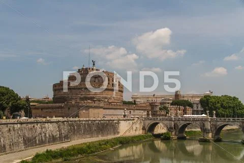 The Mausoleum of Hadrian, known as the Castel Sant'Angelo in Rom Stock Photos