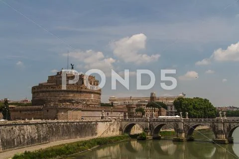 The Mausoleum of Hadrian, known as the Castel Sant'Angelo in Rom Stock Photos