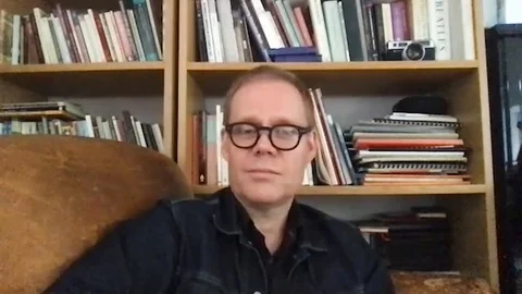 Max Richter being interviewed about Max Richters Sleep - 2020 Video stock 140202334