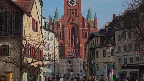 May 1, 2022. Munich, Germany. Most beautiful squares Wiener Platz in Haidhausen Video stock 294709626