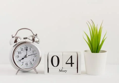 May 4. Day of the last spring month, calendar on a white background. Spring i Foto stock