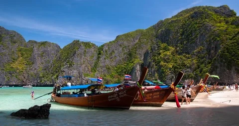 Maya Bay on Koh Phi Phi Island Timelapse Видео 96478210