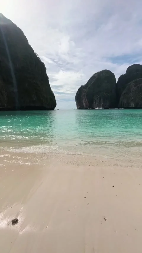 Maya Bay Paradise Beach with Turquoise Water and Limestone Cliffs Stock Footage 341332909