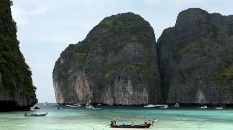 Maya bay of Phi-Phi island, Krabi Province, Thailand, Tropical Sandy Beach Stock Footage 2894924