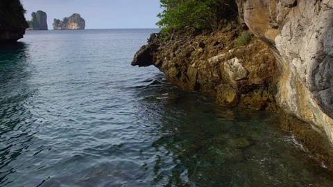 Maya bay Phi Phi Leh island, Krabi Thailand Stock-Footage 100281878
