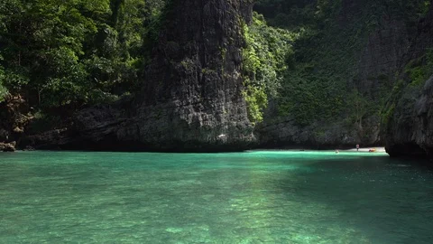 Maya bay Phi Phi Leh island, Krabi Thailand Stock Footage 101052943