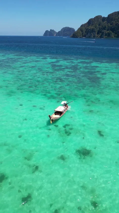 Maya Bay, Phi Phi, Phuket, Boat Tour, Thailand Stock Footage 319763003