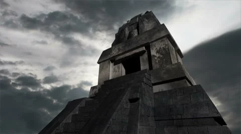 Maya Pyramid Clouds Timelapse 16 Vídeos de archivo 7764515