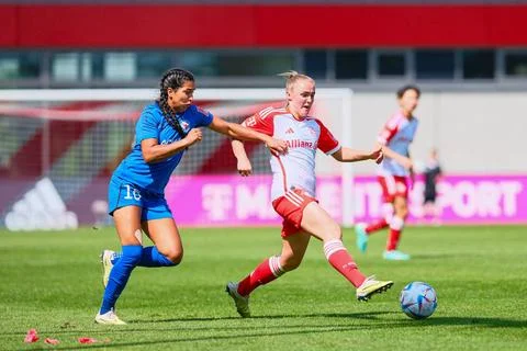  Maya Ruby Hahn (16 1.FFC Turbine Potsdam), Georgia Stanway (31 FC Bayern ... Stock Photos