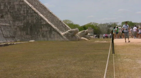 Maya temples at Chichen Itza Video stock 420401