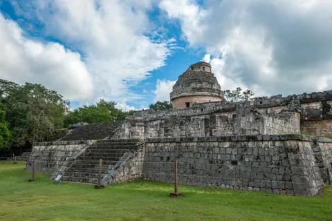 Mayan observatory El Caracol ruin at Chichen Itza, Yucatan, Mexico Stock Photos