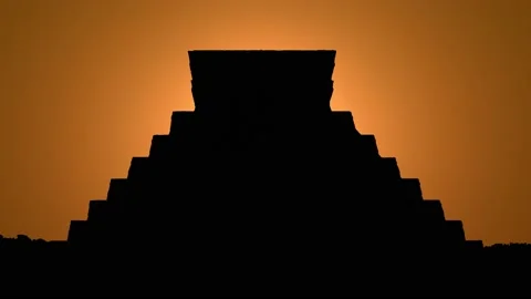 Mayan Pyramid Temple of Kukulcan, Chichen Itza, Yucatan, Mexico, Sunset Stock Footage 223524183