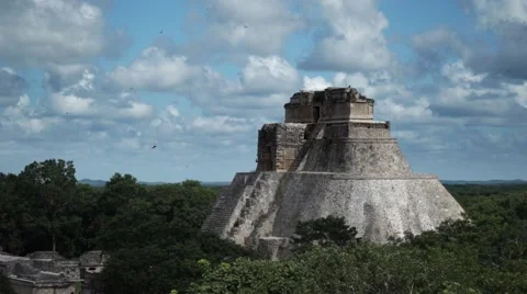 Mayan pyramid uxmal 動画素材 62869392