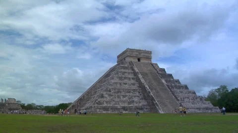 Mayan Pyramids of Chichén Itzá in Mexico's Yucatán Peninsula Stock Footage 84807484