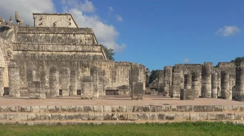 Mayan ruins chichen itza warriors temple Stock Footage 60244638