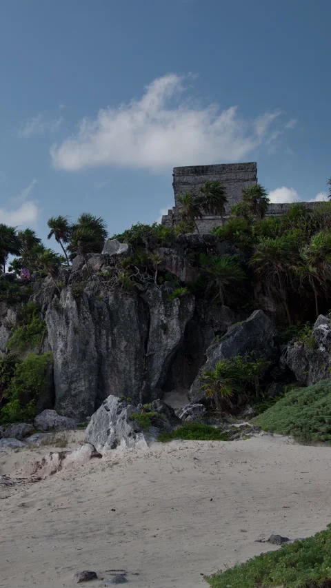 Mayan ruins at tulum, mexico in vertical Video stock 263742421