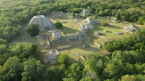 Mayapan Pyramid Drone Gliding Back Reveal Site with Jungle, Yucatan 4K Stock-Footage 169639212