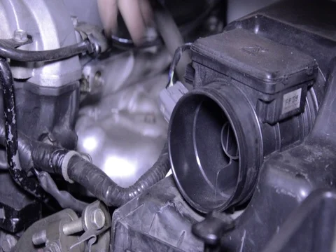 Mazda mx5 miata air filter changing and checking turbo 스톡 동영상 84297174