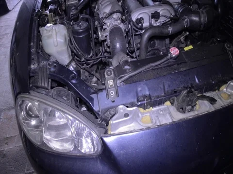 Mazda mx5 miata engine bay 스톡 동영상 84297044